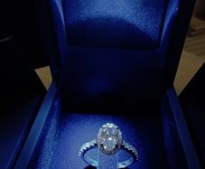 Diamond engagement rings
