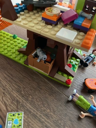 LEGO Friends Mia  Tree House