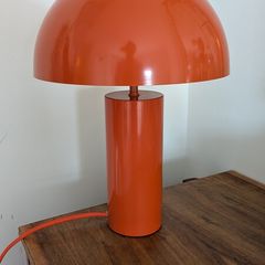 Table lamp