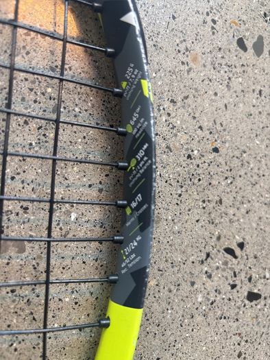 Junior tennis racket 25"