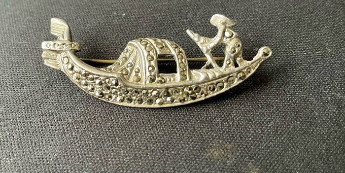 Brooch
