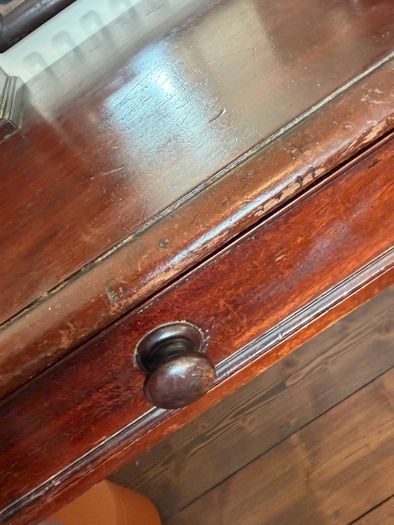 antique dressing table