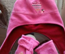 Baby girls Gap winter hat + gloves