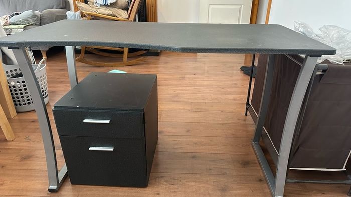 Black Ergonomic Office / Gaming Desk & Matching Under-Desk Drawer Unit