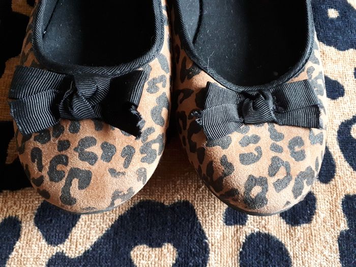 Tiger printed Shoes  Size 4