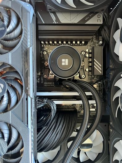 Black gaming PC