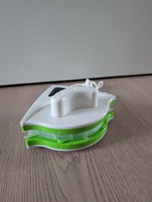 Window magnetic cleaner