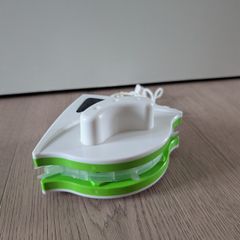 Window magnetic cleaner
