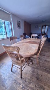 Solid Wood Extendable Dining Table and 6 Chairs