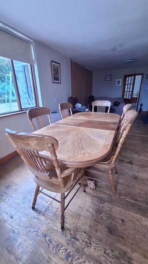 Solid Wood Extendable Dining Table and 6 Chairs