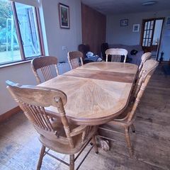 Solid Wood Extendable Dining Table and 6 Chairs