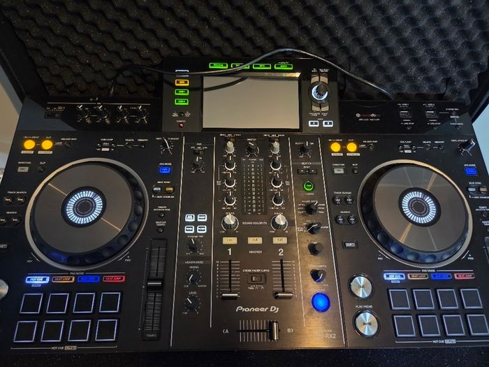 Pioneer XDJ-RX2 & Carry Bag & Dust Cover