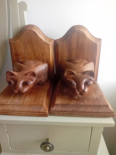 Vintage Prowling Cat Hardwood Bookends