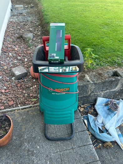 Bosch AXT Rapid 2200 Garden Shredder
