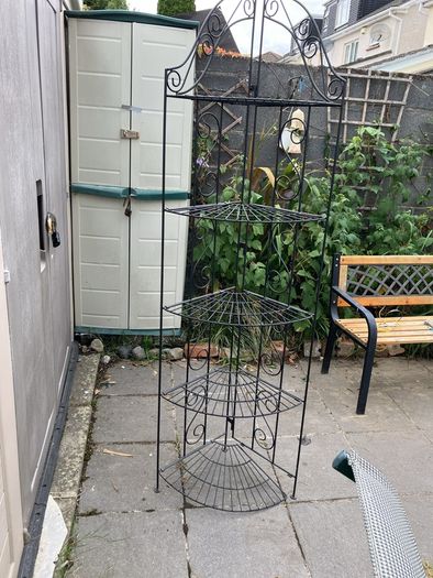 Folding metal shelving