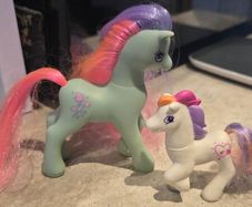 IVY HTF Pretty Parlour Palor version with Free McDonalds HTF MLP G2 My Little Pony