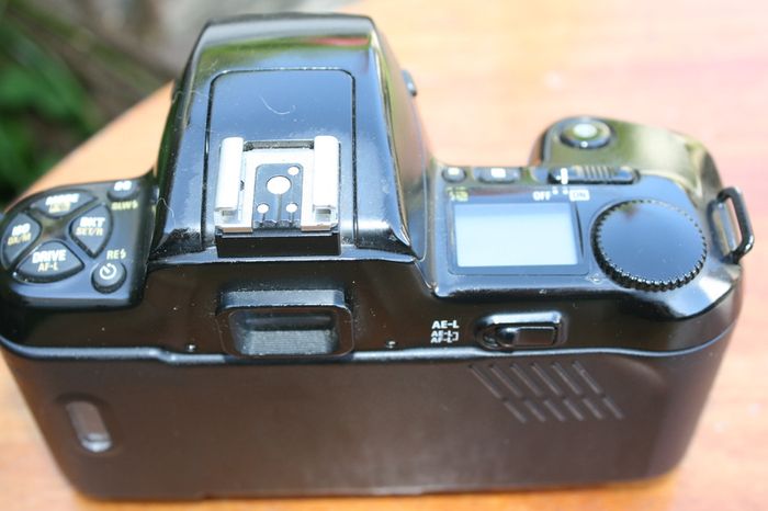Nikon F-601 35mm SLR Camera Analog SLR F 601 Case Body F Mount Tested (batteries need to be replaced)