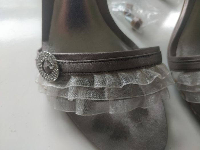 Shoes - Size 6.5