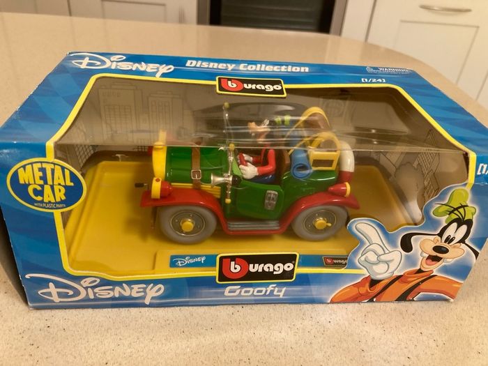 Disney Goofy scale 1/24 Burago