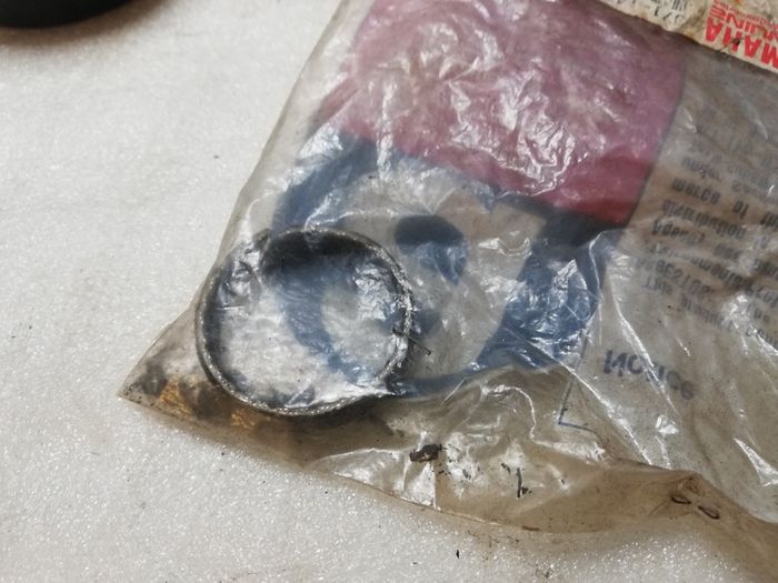 Yamaha XS500 exhaust gaskets job lot