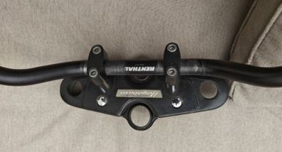 Hayabusa renthal handlebar riser
