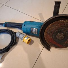 Makita GA9020 230mm 9" Angle Grinder 110v