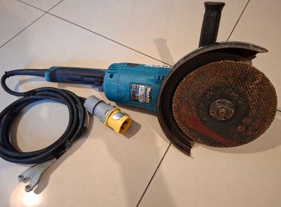 Makita GA9020 230mm 9" Angle Grinder 110v