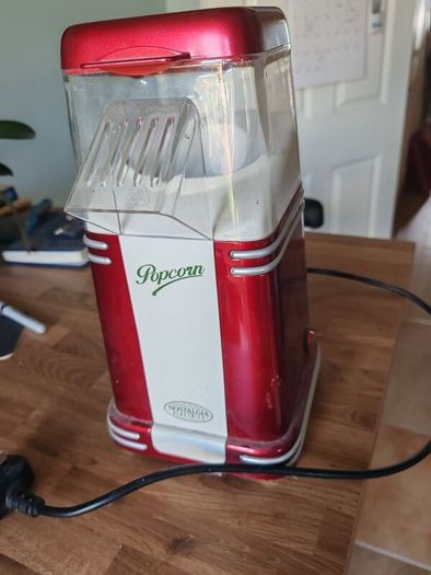 popcorn maker