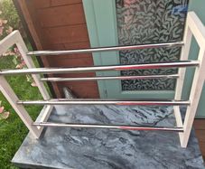 Extendable shoe stand