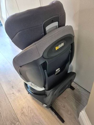 BeSafe iZi Turn i-Size Rotating Car Seat with ISOFIX Base