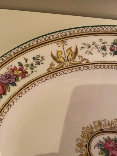 WEDGWOOD Columbia 13.75 inch platter