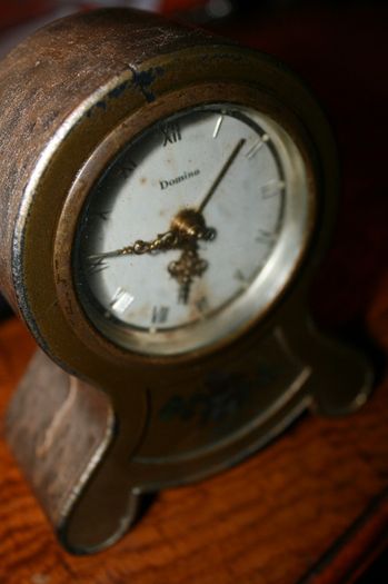 Vintage Domino Clock