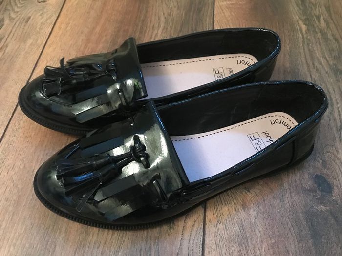F&F girls black patent tassel loafers size 3