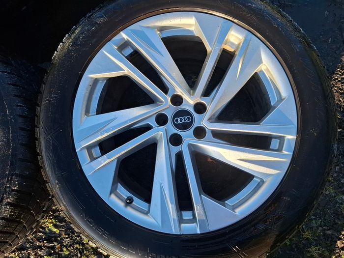 20" Genuine Audi Q7 S Line Alloys with tyres