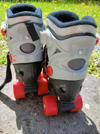 Senhai Roller Skates. Size 33-36.