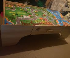 Kids play table