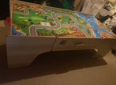 Kids play table