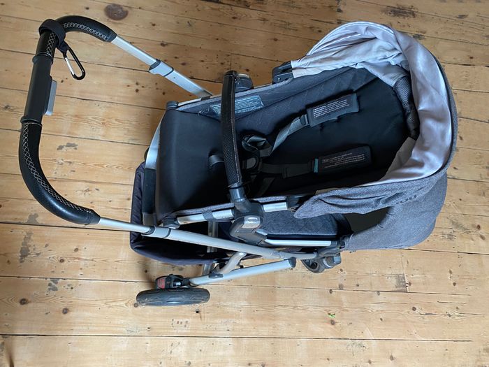 Uppa Baby Travel System (Buggy, Carrycot, Adapters, Booklet, Accessories & Original Carry Bag)