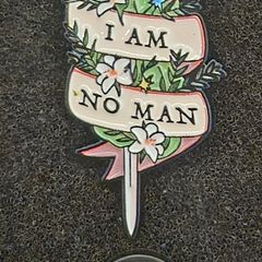 Lord of the rings, I am no man,  pin back badge.