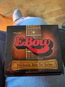 EBOW Plus - Electronic Bow for guitar