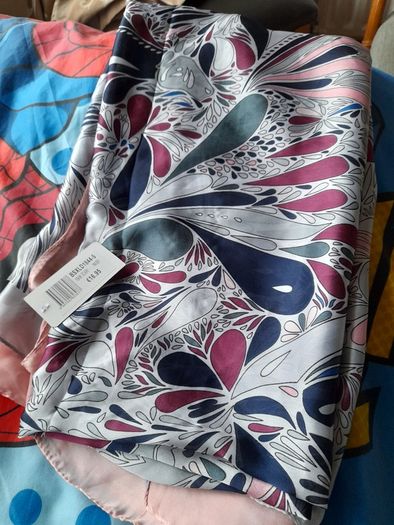 Ladies scarfs