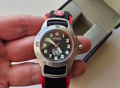 Vintage Wenger Swiss Military Extreme United Nation Edition Swiss Watch Collectable