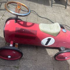 Vilac old style baby/toddler ride on car