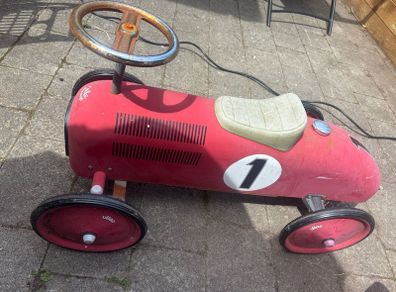 Vilac old style baby/toddler ride on car
