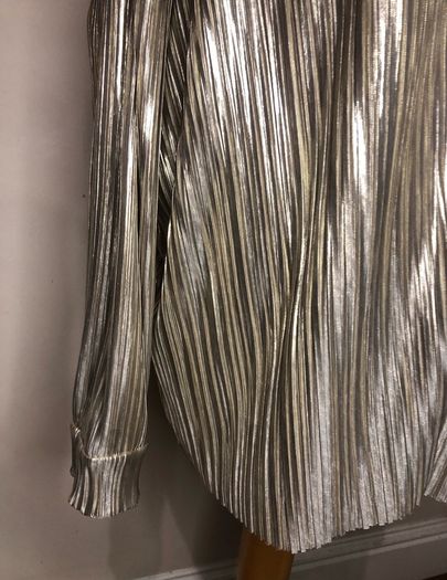 Boohoo shiny blouse (size 24)