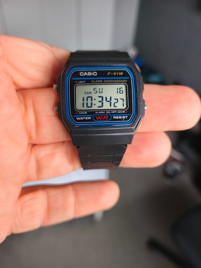 Casio f91w with Backlight mod