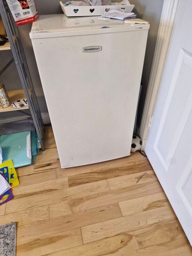 Powerpoint Freezer Free For Sale in Celbridge, Kildare from cornel1