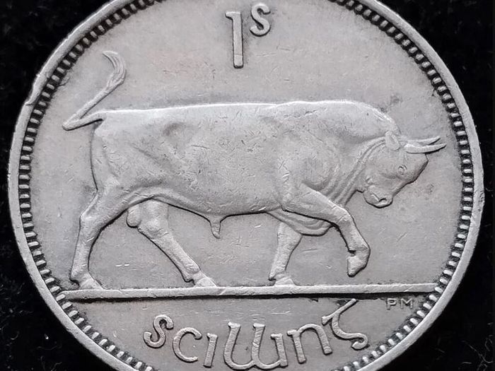 [#254] - Ireland 1954 | Irish 1s | One Shilling | Bull | KM.14a