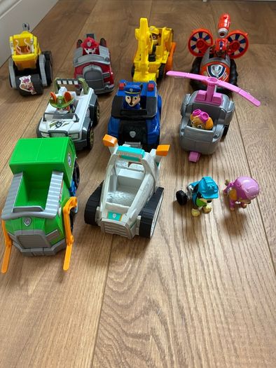 Paw patrol cars