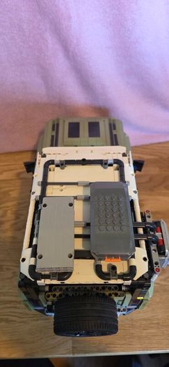 Lego Technic Land Rover Defender 42110